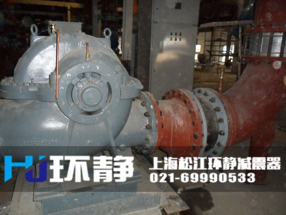 香港港島深水灣高壓管道<a href=http://www.haiyx.com.cn target=_blank class=infotextkey>橡膠接頭</a>運行實圖